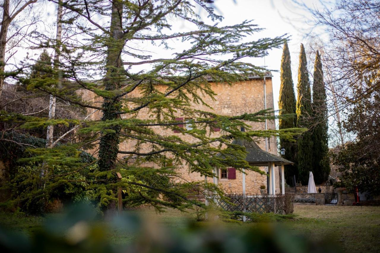 Bed and Breakfast Le Vieux Moulin De Jouques Exterior foto