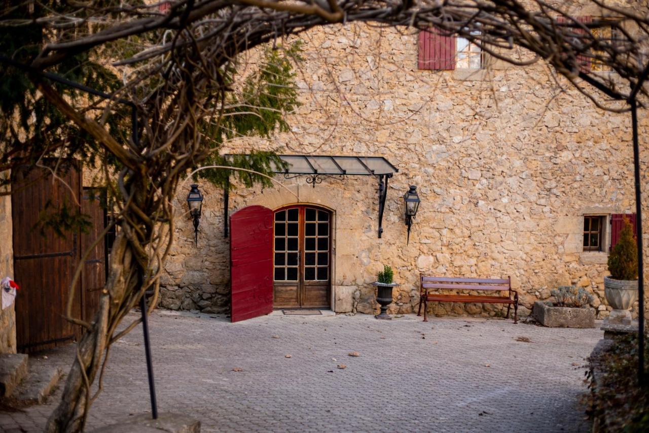 Bed and Breakfast Le Vieux Moulin De Jouques Exterior foto