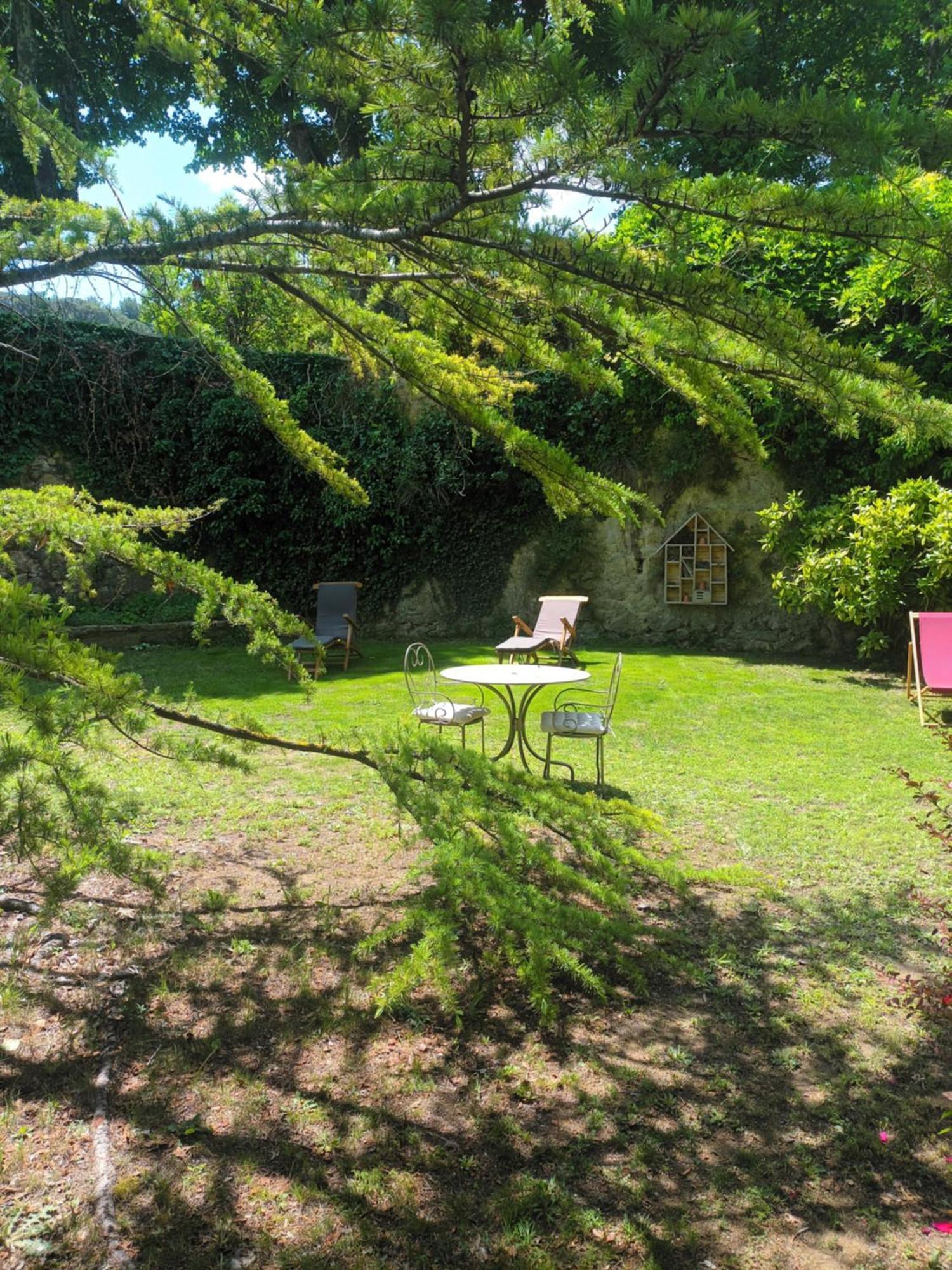 Bed and Breakfast Le Vieux Moulin De Jouques Exterior foto