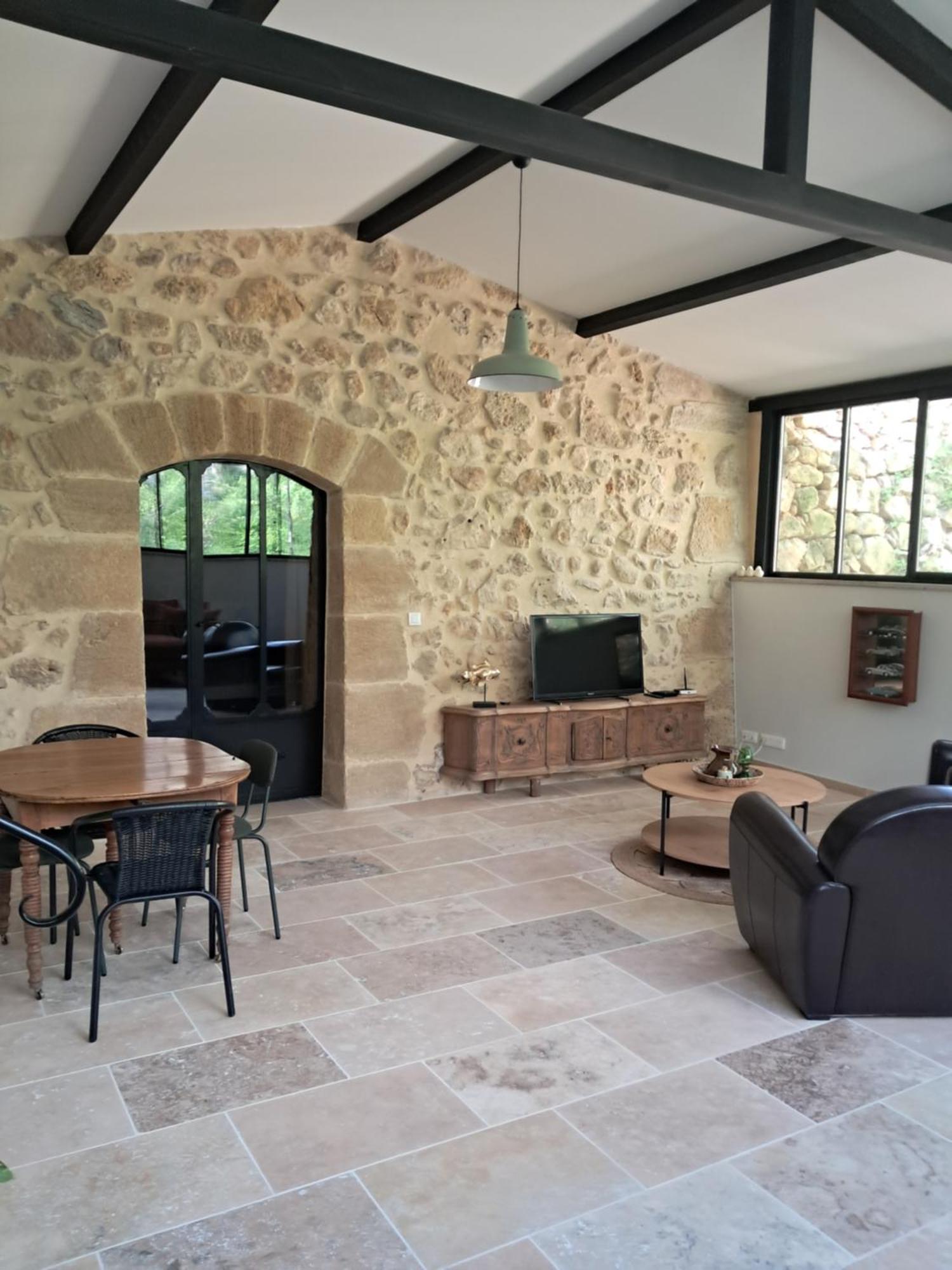 Bed and Breakfast Le Vieux Moulin De Jouques Exterior foto