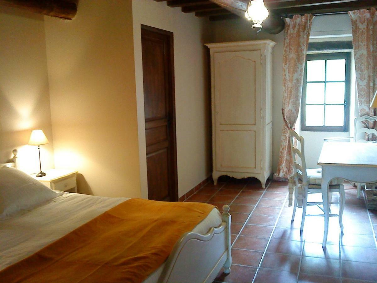 Bed and Breakfast Le Vieux Moulin De Jouques Exterior foto